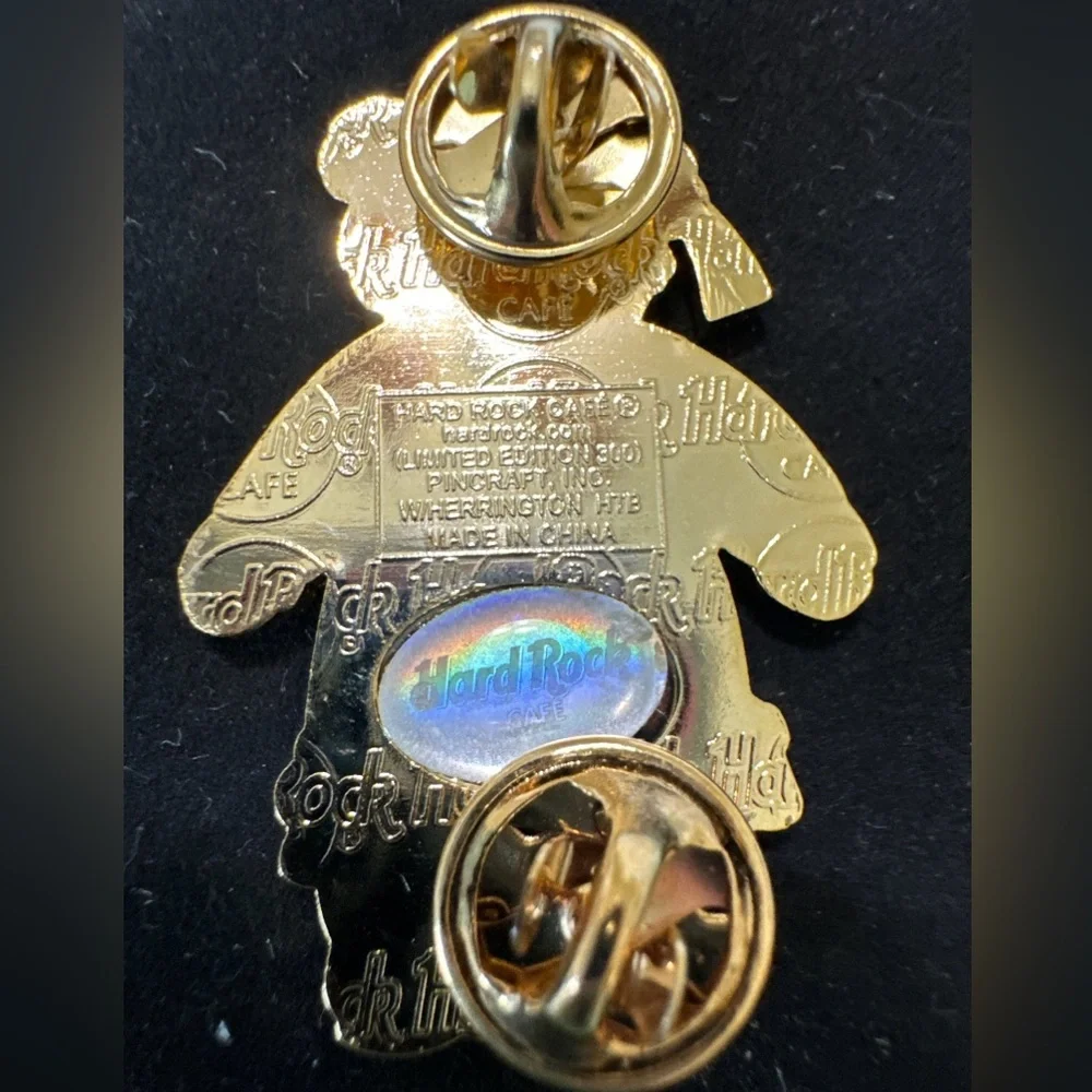 Hard Rock Cafe Beirut 2005 Herrington City Bear pin Very Rare LE 300 collector
